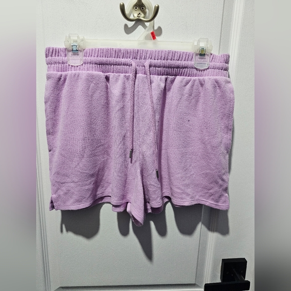 *NWT* Victoria's Secret Matching Lightweight Shorts - Picture 1 of 4